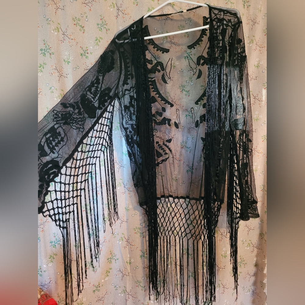 Elegant Black Lace Fringe Cardigan
